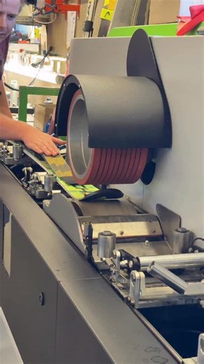 SPORT H&N Bootfitting & Ski-Tuning Experts on Instagram: "Precision starts with the perfect structure. 🧊 FISCHER Race Skis freshly tuned on our new Wintersteiger Matrix #skituning #wintersteiger #skiracing #sporthun"