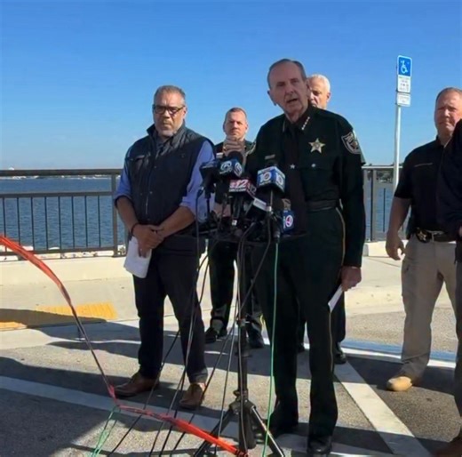 MAR-A-LARGO INTRUDER SHOOTING: Moments ago, the Secret Service, FBI, and Palm Beach County Sheriff’s Office discussed what happened overnight at President Trump resort home, Mar-a-Largo. A man in his 20s breached the inner security gate armed with a shotgun and a gas can. Confronted by agents and deputies, the man dropped the can but raised and aimed the gun at law enforcement and was fatally shot, says the PBSO. Here is a clip from the news conference moments ago published by PBSO. Updates ~> h