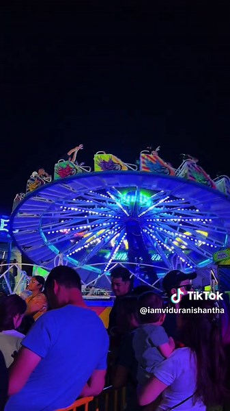 Thrilled Wipeout: Unforgettable Night Ride Experience