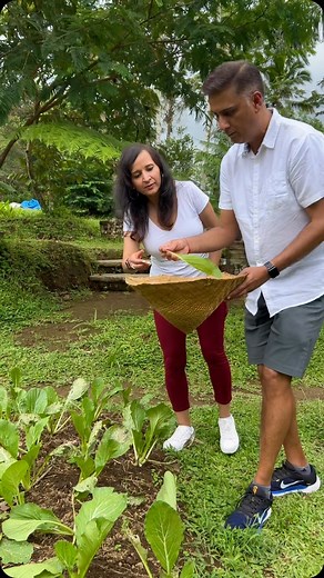 "🌿✨ ""Great Experience. Must do if interested in local food and cooking."" - Robert Such heartwarming words inspire us every day! Robert recently immersed himself in our Bali vegan cooking class, savoring every moment as he explored the rich tapestry of local vegan delicacies. His favorite dish? A tantalizing mix of fresh, organic ingredients that come alive with traditional Balinese flavors. Beyond just recipes, our class emphasizes the artistry and techniques that make each dish special. Set 