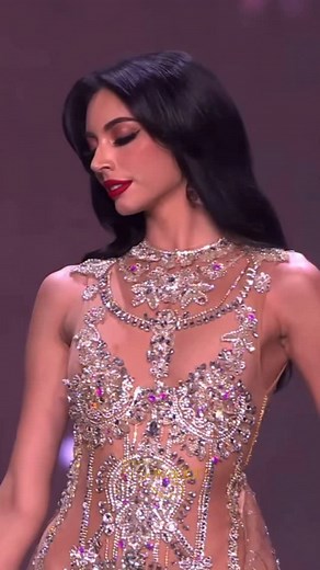 Miss El Salvador Universe 2025 - Giulia Zanoni En su competencia en traje de gala de la competencia preliminar en Miss Universo 2025 | Bellezas de El Salvador