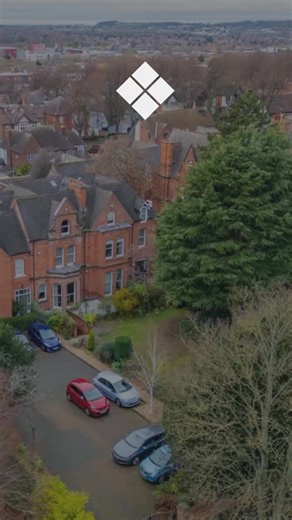 FHP Living on Instagram: "Looking for contemporary living in one of Nottingham’s most prestigious addresses? Welcome to life in The Park Estate. 🌿 This beautifully designed two-bedroom home blends modern elegance with period character, all just moments from Nottingham city centre, the train station, and some of the city’s best restaurants, bars and boutiques. Step inside and you’re greeted by a stylish semi-open plan living space, complete with high ceilings, classic sash windows and stunning A