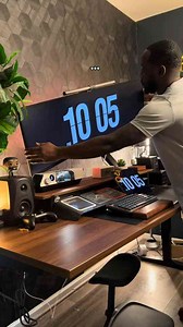 Pushing my desk setup to the limit with an ultrawide monitor