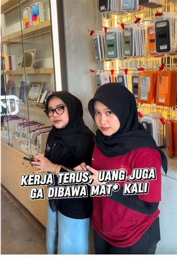 Kerja Keras Setiap Hari di MK Cellular Medan