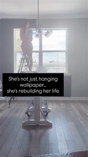 M̳a̳n̳d̳y̳ ̳M̳i̳c̳h̳e̳l̳l̳e̳ | Thriving Single Mom on Instagram: "This house wasn’t built on heartbreak. It was built after I overcame everything that was meant to break me. After the divorce. After the debt. After the days I wasn’t sure how I’d make it through. Every wall I paint… every room I finish… every little thing I do with my own two hands— it’s a reminder that I didn’t just survive. I rebuilt. And now I’m creating a life I’m proud to wake up to. There’s no handyman in the picture. No pa