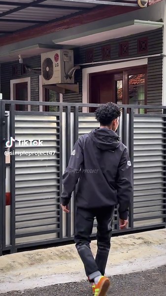 Emang iye ga salah pilih celana ini bisa buat styling apa aja👊😜 #celanajeans #rekomendasijeans #celanajeanspria #outfitinspo #jeansoutfit #casualoutfits #casualstyle #rekomendasicelana