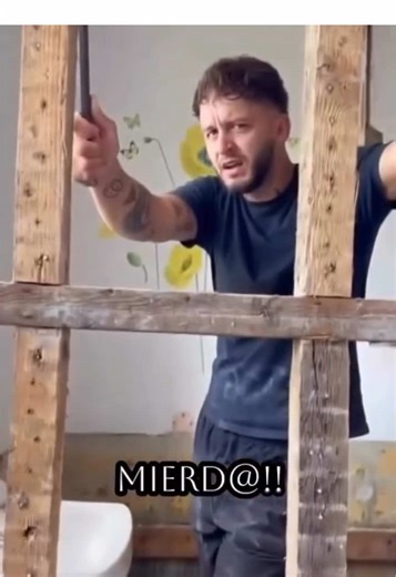 48🎥 I'm making a parody of the ending of the movie Transformers. I worship director Michael Bay.