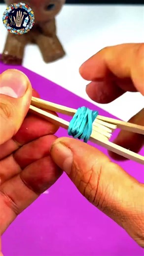 You Won’t Believe This Strong Clip Is Made From Popsicle Sticks! 😱