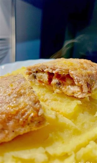 Homemade Chicken Calzone#newrecipe #cooking #food #chicken #recommended #fyp #blog