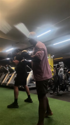#Warriors at work with #boxing coach @bxeleven.com 🦁👑🥊🥵🔥🫶🏾 #fyp #gym #motivation