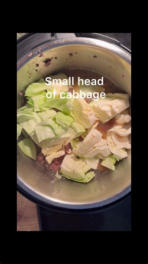 Instant pot stuffed cabbage soup: 65g carbs per batch #keto