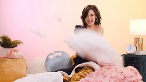 42K views · 21 reactions | Model and Internet star Amanda Steele is sofreakingstunning and lucky for us, she's sharing some secrets on how she stays looking ~Instagram ready﻿.~ ✨ | ELLE Magazine (US) | Facebook