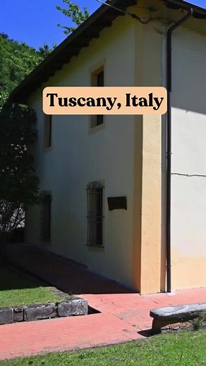 🌿Tuscan Villa Dream w/ POOL Garden for €248k?! 🇮🇹✨ Listing 🔗 https://www.professionecasa.it/villa-singola/vendita/camporgiano/3158131 Tuscany is calling 🇮🇹 and this restored 3 bed / 2 bath villa with nearly 2,000 sq ft (184 m²) is a dream come true 💫 Just minutes outside a charming village in Camporgiano, this 1920s villa has been lovingly restored with timeless touches like: ✅ Terracotta wood floors ✅ Chestnut built-in kitchen ✅ Cozy fireplace vibes ✅ Huge freestanding tub ✅ Massive priv