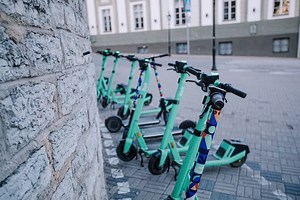 Elektritõukeratastele hakkab aasta lõpus kehtima liikluskindlustuse kohustus