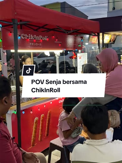 ChikInRoll siap nemenin kalian ngabuburit nih! ✨ Suka banget liat video timelapse pas lagi jualan sore gini, rasanya waktu cepet banget berlalu. Meskipun ga sempet record dari awal bangett, setidaknya ada capture moment kita. Ngerasain banget atmosfer sore yang adem sampe menjelang magrib. Bikin nagih deh prosesnya! 🥰 Apalagi kalo bisa sambil ngobrol santai sama pelanggan setia. Pokoknya, terima kasih udah selalu support! 🙏 #sudirmantigaraksa #jajanantigaraksa #chikinroll #kulinercitraraya #ci