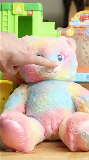 One Little Finger #nurseryrhymes #supersimplesongs ‪@SuperSimpleSongs‬ #supersimple #nurseryrhymes