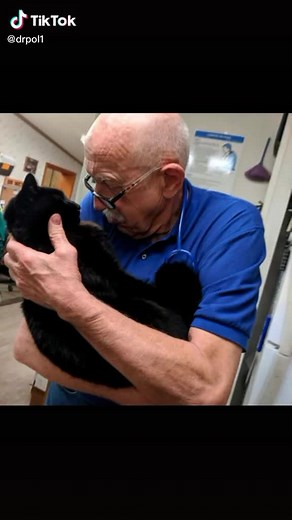The Incredible Dr Pol #animallove #animallovers #vet #doglover