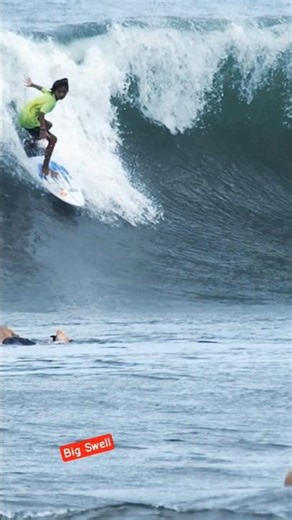 SURFING KERAMAS BEACH TODAY: Big and Powerful Waves!