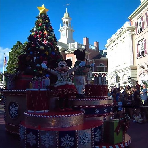 Disney World "Mickey's Once Upon a Christmas" Parade [December 2025] Camp Snap 006