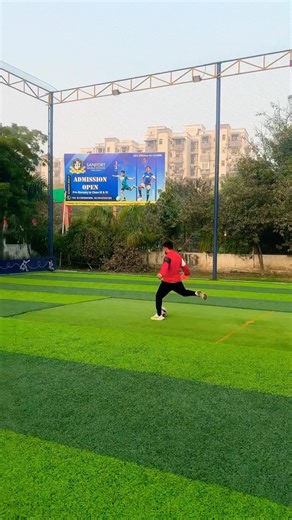 Fake shot introduce #c#footballskillschallenge #viralvideo #football #cr7 #footballcoaching #soccer