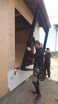 大工さんの建築日記 古民家リフォームサッシ取り付け中
