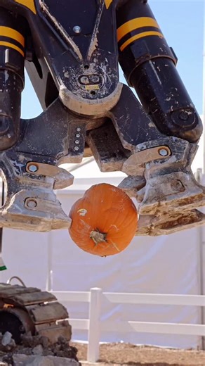 5.3K views · 18 reactions | @mbcrusheramerica displayed a new demolition pulverizer at @theutilityexpo Follow @diggersanddozers and SUBSCRIBE to us on YouTube! #excavator #trucks #cat #caterpillar #liebherr #komatsu #hitachi #volvo #bobcat #jcb #hyundai #case #johndeere #heavyequipment #heavymachinery #constructionequipment #constructionmachinery #construction #demolition #quarry #mining #diesel #oilandgas #machine #machinery #operator | Diggers & Dozers | Facebook