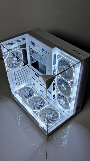Dream Case 🇴🇲 on Instagram: "Comes with 7 Infinity Mirror ARGB Fans hub and Remote for 38.8 OMR #dreamcase #pcsetup #pcgaming #pcgamer #gamingsetup #pc #gamer"