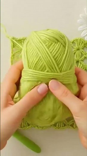 🧶 Stylish Crochet Sweater Pattern | Cozy & Trendy Winter Design 💖