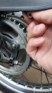 111K views · 290 reactions | How to Properly Join a Motorcycle Chain Mechanically Easy DIY! #motorcyclechain #diy #mechanic #motorcycle #MotorcycleChain #ChainJoining #MotorcycleRepair #MechanicalWork #BikeMaintenance #MotorcycleMechanic #ChainFixing #BikeRepair #DIYMotorcycle #engineering | Igor Mendes | Facebook