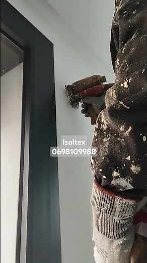 isolation thermique des murs creux par injection de mousse polyuréthanne, pour un confort amélioré.