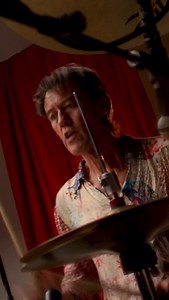 But wait, there’s MORE!! Check out the official LIVE Music Video of So Sorry. It is out now everywhere. Special Thanks to these Legends for making this all possible! 🎶 Director/Producer: Luna Laure @lunalaureloves DOP: Tim Fitzgerald @tim.s.fitzgerald 1st AC: Paolo Feliciano Gaffer: Michael Titter Best Boy Electric: Callum Williams Robot Operator: Ben McCullough Stylist: Kester Sappho @kester_sappho Filmed at Raz Studios @razstudios.au Audio Engineer: Dan Carroll Live Monitors: Sam Perignon @sa