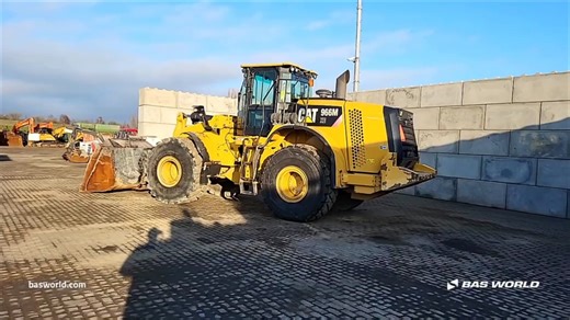 卡特彼勒966M XE 2015铲车展示 引擎声