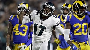 Alshon Jeffery gets past Aqib Talib for 26-yard catch