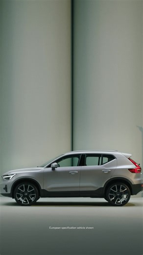 Discover inner harmony inside the XC40 with a spacious interior designed for comfort, family moments and spontaneous summer adventures. --- Découvrez l’harmonie intérieure dans le XC40 doté d’un habitacle spacieux conçu pour le confort, les moments en famille et les aventures estivales spontanées. | Volvo Car Canada