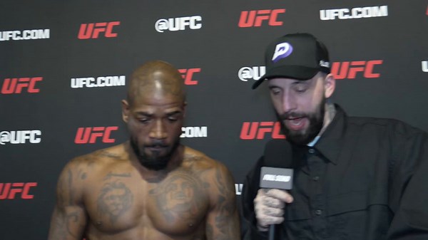 After 3 straight wins and 30 fights in the UFC, King Green wants his custom shorts that he’s been asking for“Ya we’ve been taking with the promotion and I want some Red,White and Blues like Apollo Creed. I wanna bring it back, can I get a pair of Apollo Creeds!?”
