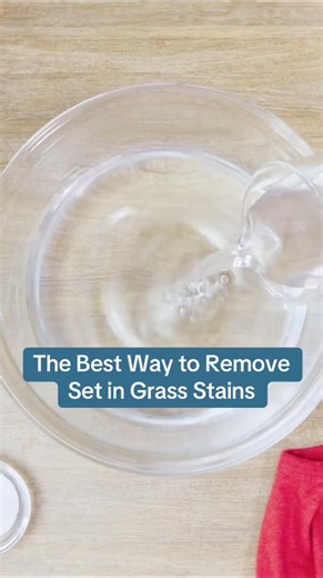 Save your clothes from the set in grass stains from a summer spent outside with this grass stain remover method using oxygen bleach. Tap the link for step-by-step laundry directions and other trusted methods using baking soda to dish soap.🧺🫧 #TheSpruce #cleaning #cleaninghacks #laundryhacks #laundry #stainremover #parenthacks #tips #lifehacks