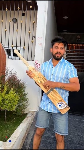 Introducing the "VitalWear SmartBand," a next-generation wearable gadget🎉