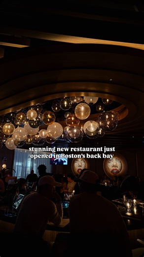 Patricia Santana | Boston Food & Culture on Instagram: "PSA!! The stunning Canadian restaurant group @cactusclubcafe just expanded to Boston and it’s absolutely unreal! This gorgeous spot has the most breathtaking design features - the interior is a 10/10 and it has an indoor “patio” (similar to Earl’s!) It is home to the Peach Bellini you’ve probably seen online that you MUST try because it IS AS GOOD AS IT LOOKS. The food, drinks, and vibes are just phenomenal - perfect addition to the neighbo