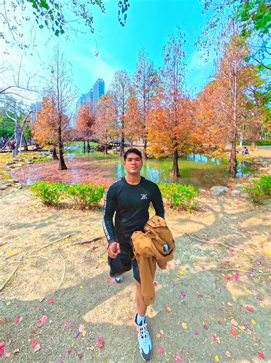 Rute = > dari gangsan Naik jein Rk1/R24 ke arah kaoshiung , nanti Turun di R13 (aozihdi) ,klo dari KMS (R11) ke arah gangsan nanti turun di R13 (aozihdi) exit 1/2 , abis itu lurus ajah sampe ketemu pohon cemara #masukbranda #masukbrandamu #kaoshiung #fyp #taiwan