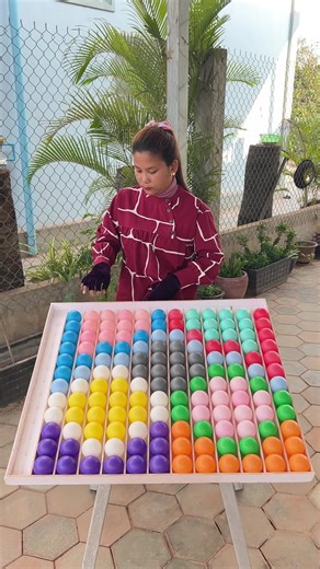 Play Color Balls: Challenge Your Brain Skills