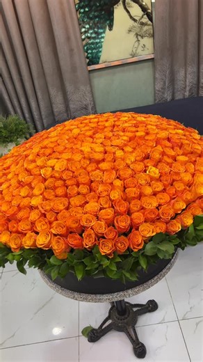 ‎spar gul گولى سروشتى‎ on Instagram‎: "#design #box#500roses#orange #roses #flowers #hawler #iraq @spar_gull_gwle_srwshte irbel #ankawa @westpark_complex #design #flowers #kurdistan 📍ناونیشان1: هەولێر 100 مەتری عەنکاوە نزیك ترافیکی عەنکاوە. ناونیشان 2: هەولێر باڵەخانەی وێست پارك کۆمپلێکس بەرامبەر گوندی ئینگلیزی. ناونیشان 3: هەولێر دریم ستی بەرامبەر ئەلەند ستێك هاوس. ‏📍Erbil Ainkawa 100 mt road. ‏📍Erbil Westpark complex building opposite English Village. ‏📍Erbil Dream city opposite Aland stea