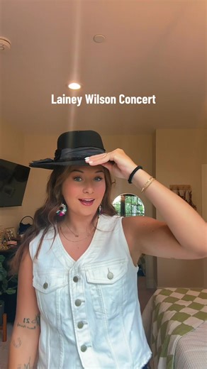 Laineyyyyy #concert #ootd #outfit #countryconcert #laineywilson