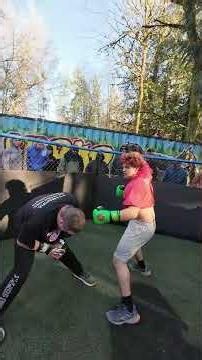 Justin vs Saxman Full Fight : Boxing