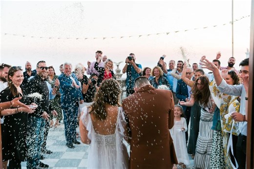 What happens at a greek wedding | Honestweddingadvice.com
