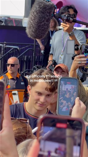 Experience F1 Excitement in Melbourne This Season!