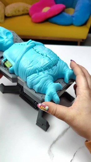 ASMR Playroom on Instagram: "2012 Dr. Dreadful Alien Autopsy Candy Kit! #asmr #drdreadful #alien #diycandykit"