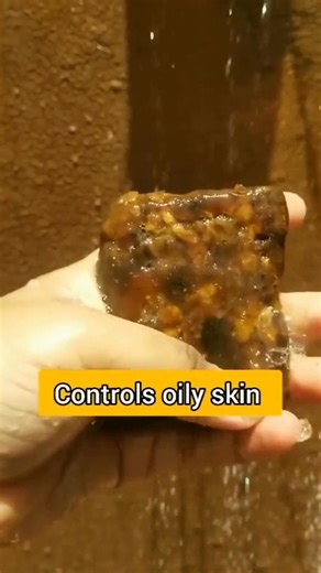 17K views · 143 reactions |  African Black Soap vs  Turmeric & Kojic Acid Soap — which team are you on? ✨ Black Soap – Deep cleanses, fades blemishes, clears acne fast. ✨ Turmeric Soap – Brightens skin, evens tone, targets dark spots. Both are plant-based, gentle, and authentic — no fillers, no fakes.  Grab yours now & get glowing. #RichAndClear #BlackSoap #TurmericSoap #GlowFromHeadToToe #SkincareThatWorks | Rich & Clear Skincare | Facebook