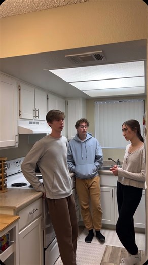 Lifein3D on Instagram: "Kitchen harmony, I’m a creep #singing #singingreels #singingvideos #siblings #coversong #imacreep"