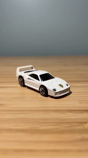 Hot Wheels Acceleracers Hyperpod & Ferrari F40