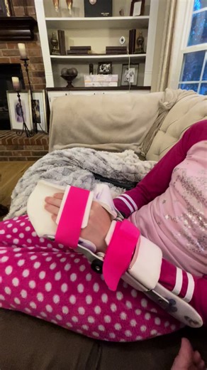 @eviemeg🍉 - Here’s my stretching braces - you wear them when you get tight especially at night and when you wake up the dystonia or spasticity is better! Hope they help! #miracleformaddie #diagnosis #dystonia #spasticity #raredisease #miracleformaddie #neurologicaldisorder #eviemeg